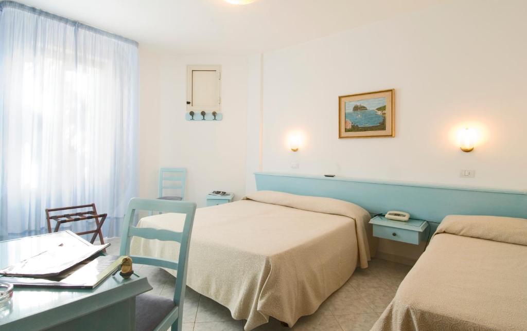 Hotel Eugenio Ischia Phòng bức ảnh